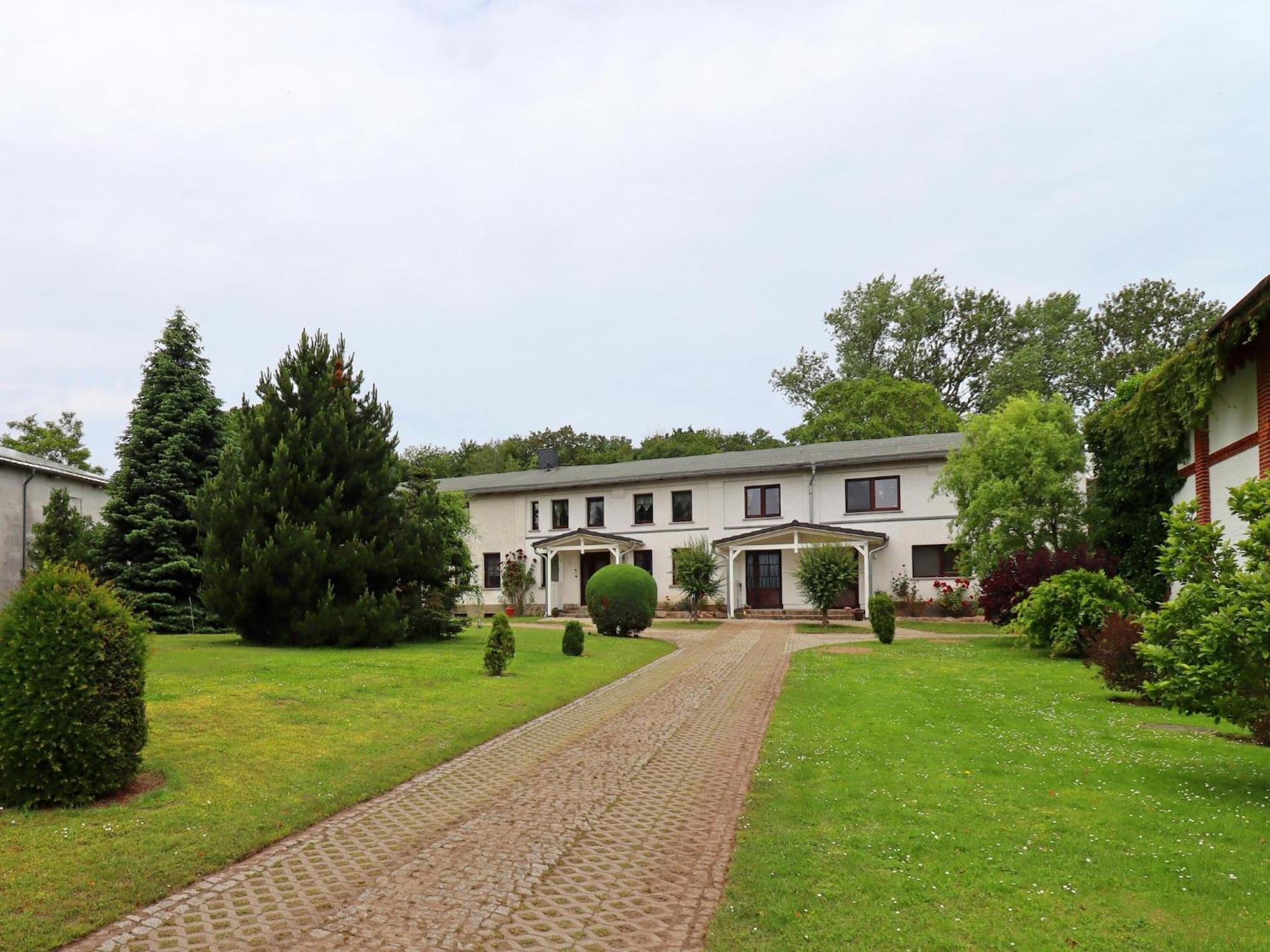 Inviting Apartment In Wendelstorf With Communal Garden Exterior foto